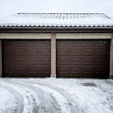 Секционные ворота для гаража купить: как оформить заказ и избежать задержек