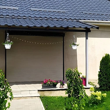 Рольставни с электроприводом DoorHan — комфорт, безопасность и автоматизация