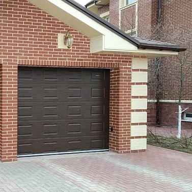 Где купить секционные ворота — проверенные поставщики и на что смотреть