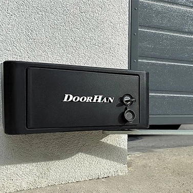 Как выбрать правильный привод для распашных ворот? Сравнение моделей DoorHan